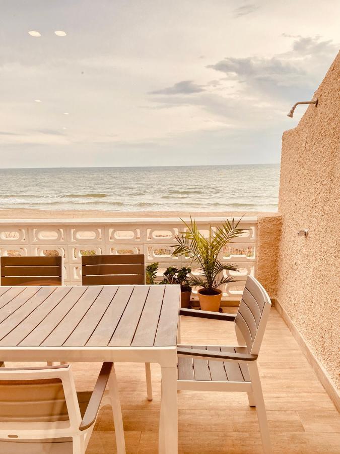 Modern Beachfront Townhouse Villa Perelló Eksteriør billede